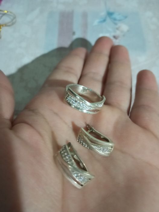 Кумуш Камплект. Узук сотлади.