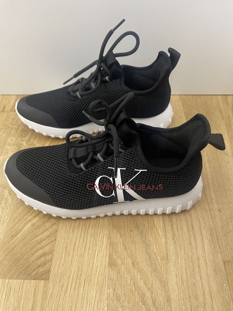 Calvin Klein обувки 36 номер