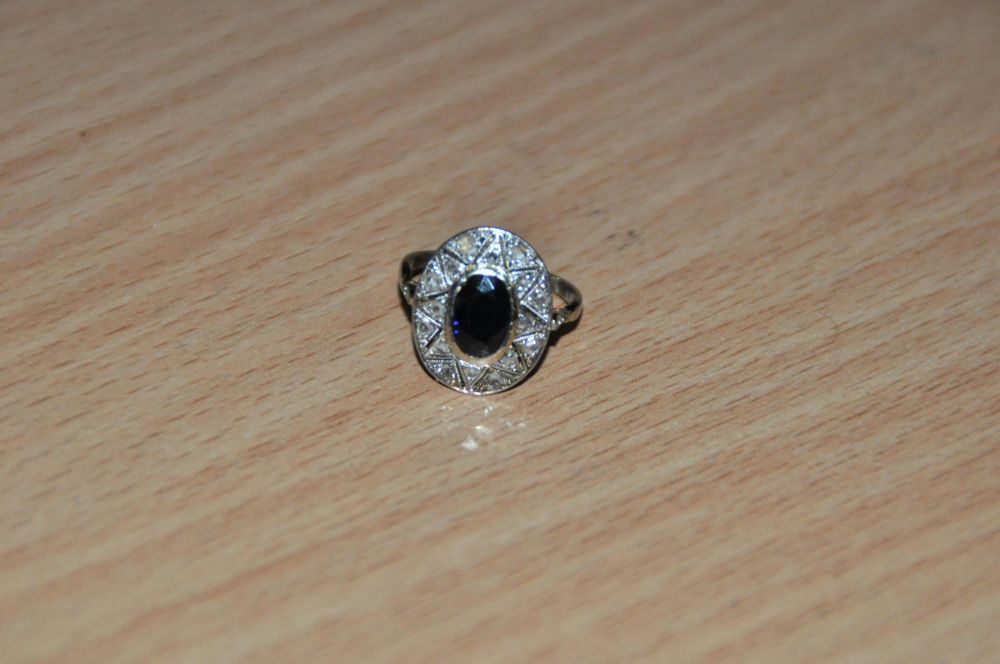 Inel cu safir natural si diamante