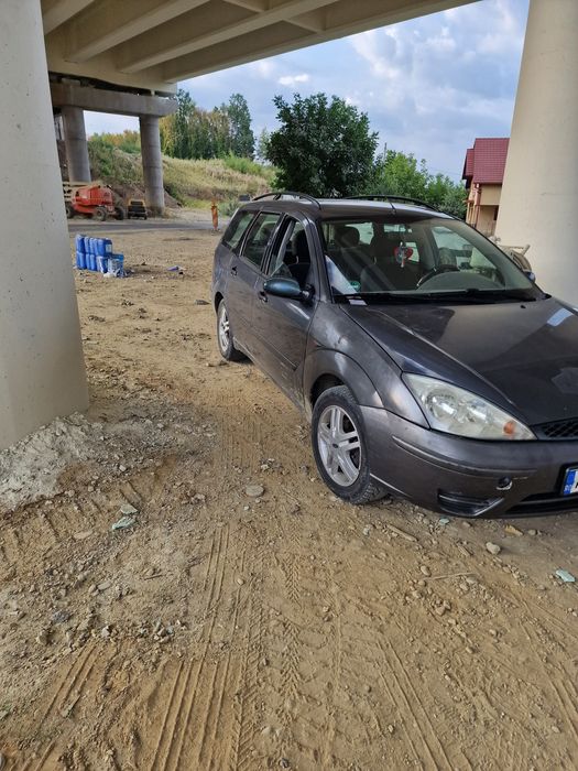 Vând ford focus 1