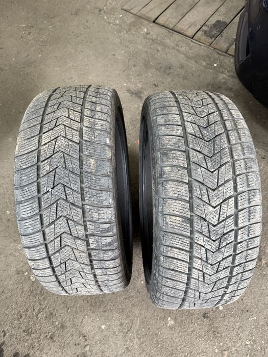 Trocmoh 245/40 R20 250lei buc