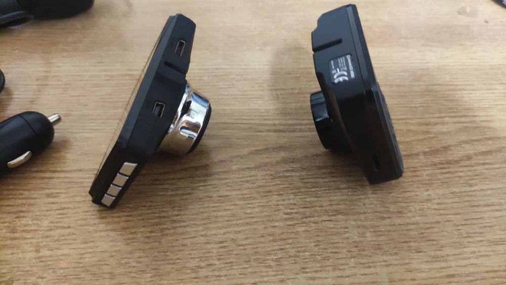 Camera auto Smailo si Navman
Ecran	: 3 inch
Rezolutie filmare	Full HD