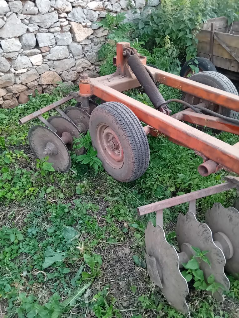 Продавам дискова брана