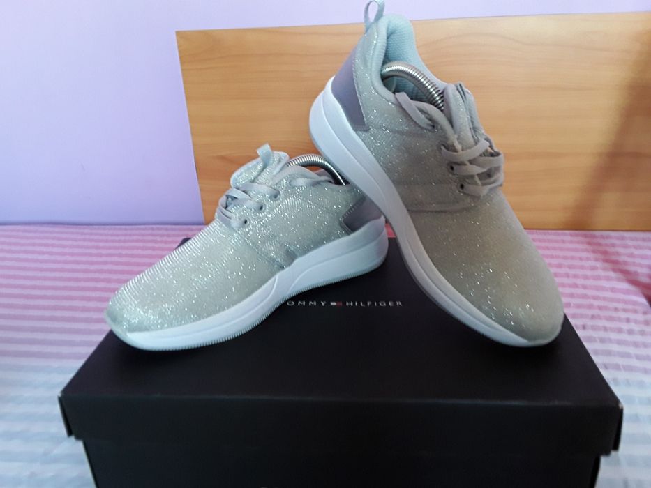 Vând Adidași Damă Loto Mărimea 38 Italia