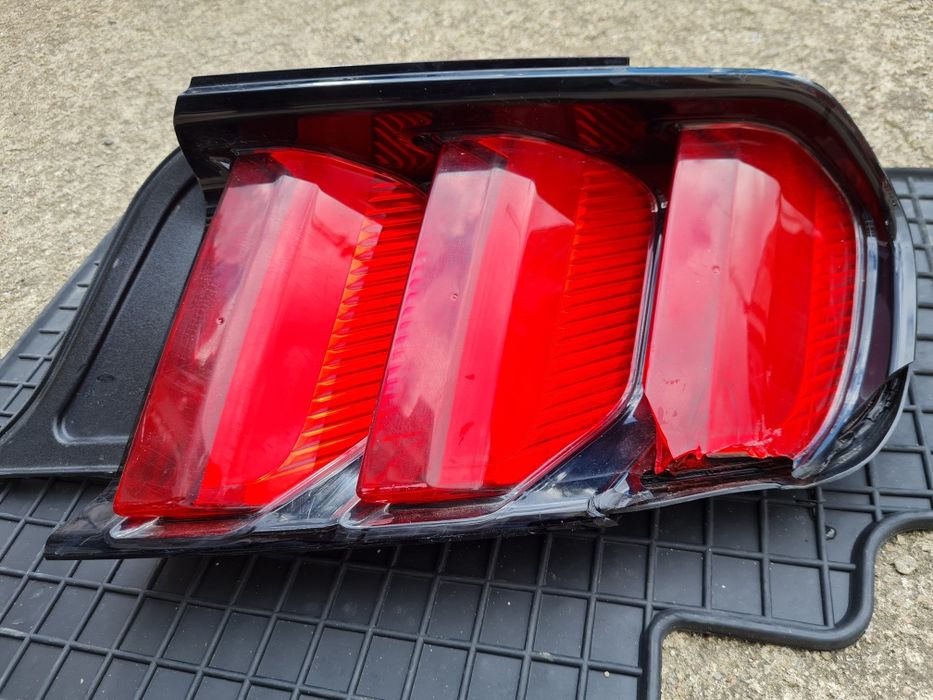 Десен стоп форд мустанг VI