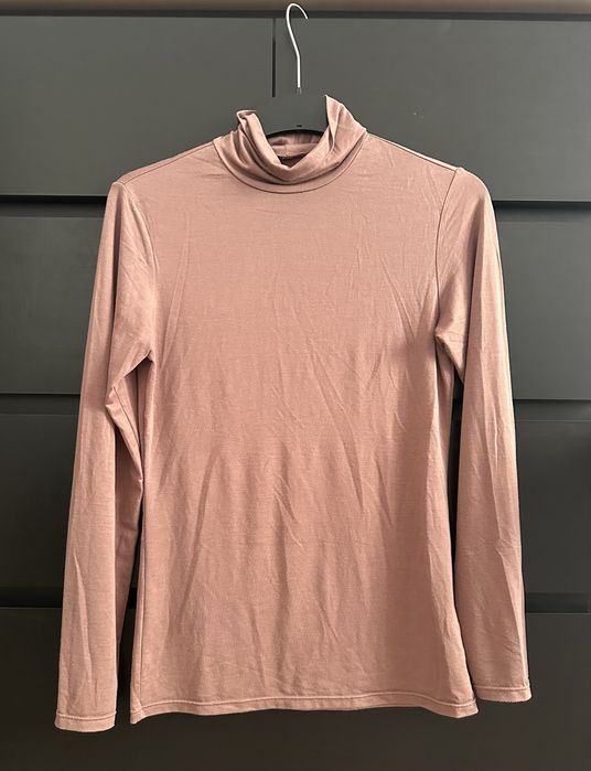 Женская водолазка Uniqlo, размер М