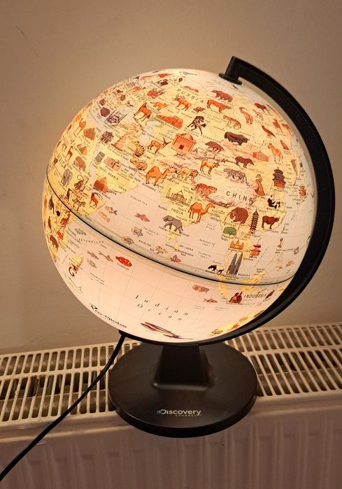 Lampa interactiva Glob Pamantesc