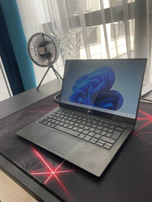 Dell XPS 9305 / Core i7-1165G7 / 16 GB RAM / 512GB SSD - touch screen
