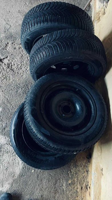Vând roti in 4 prezoane Hankook 195/65/R15