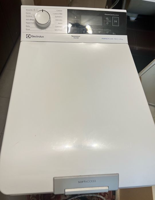 Masina de spalare Electrolux cu incarcare verticala