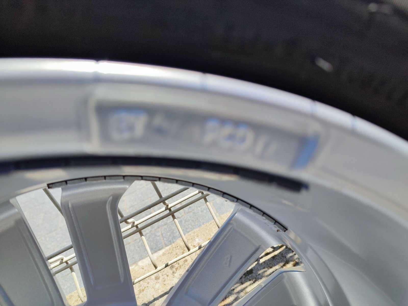277 - 4бр. Алуминиеви джанти 17'' 5x108 с гуми 215/65R17 Opel