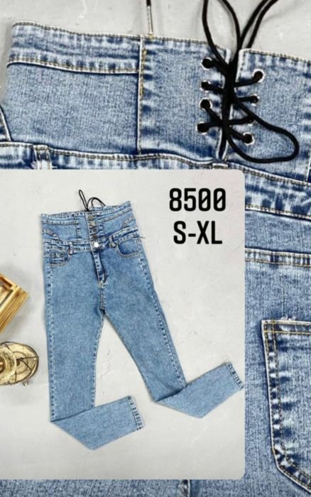 Джинсы скинни с корсетом