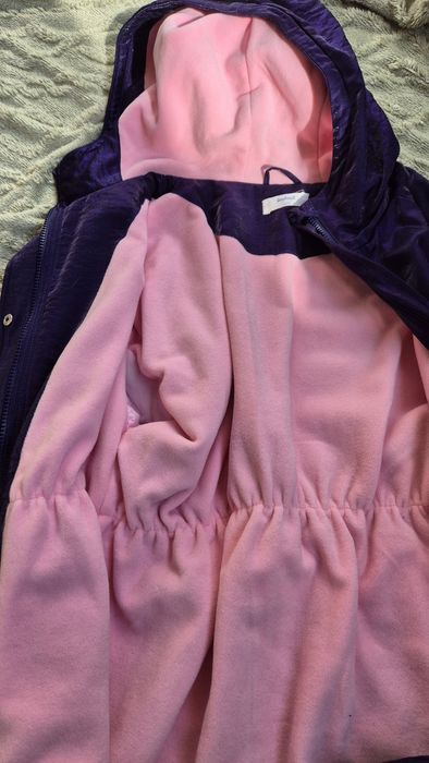 Куртка осенняя б/у одевалась 1 раз
