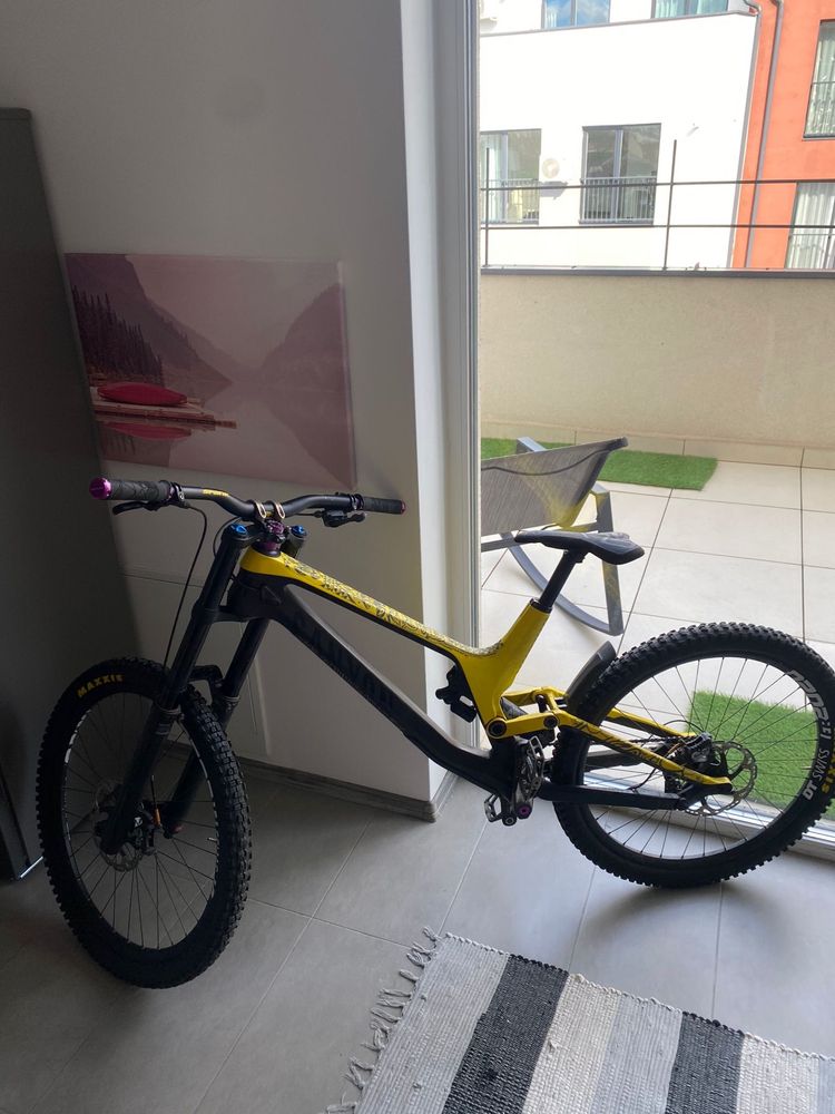 Canyon Sender CF Carbon XL