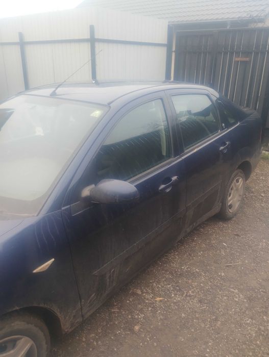 Vând Ford focus an 2002