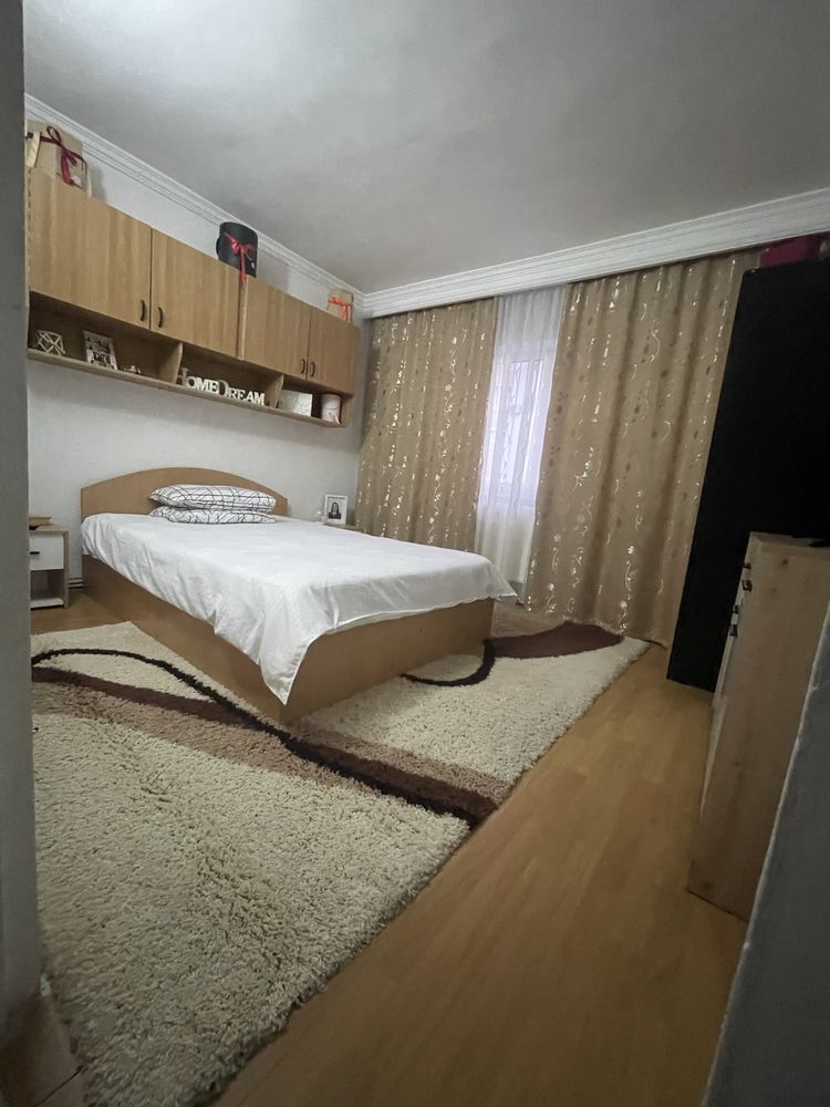 Vand apartament 2 camere
