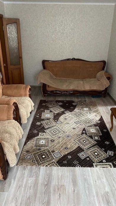 Сдам 4-ком. квартиру на длительный срок (от 6 месяцев) от собственника