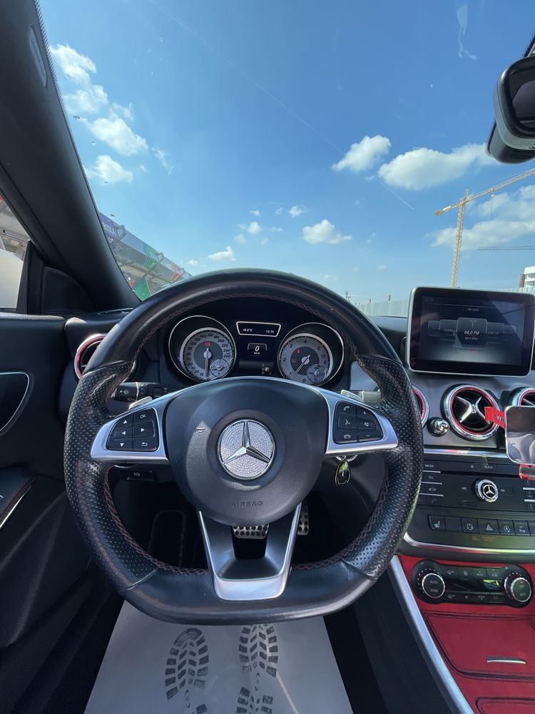 Mercedes-Benz CLA 220 AMG Interior-Exterior