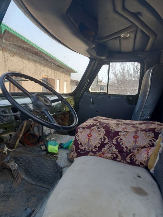 Uaz 3303 sotiladi