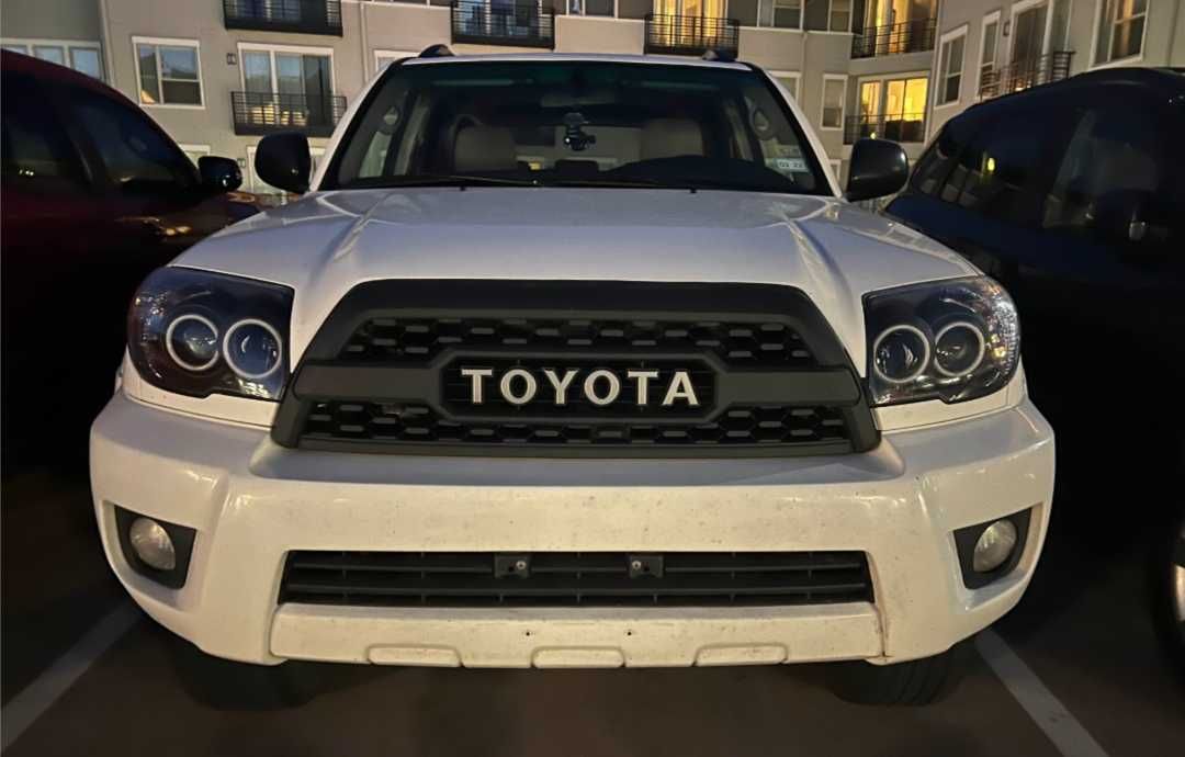 Решетка радиатора Toyota 4Runner