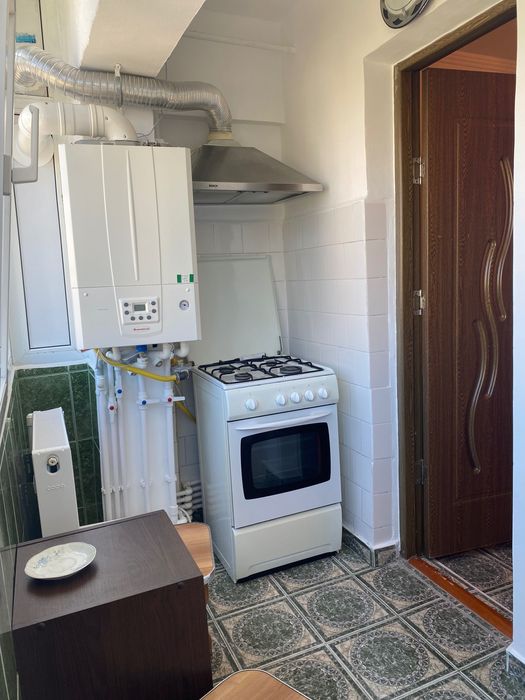Închiriez apartament