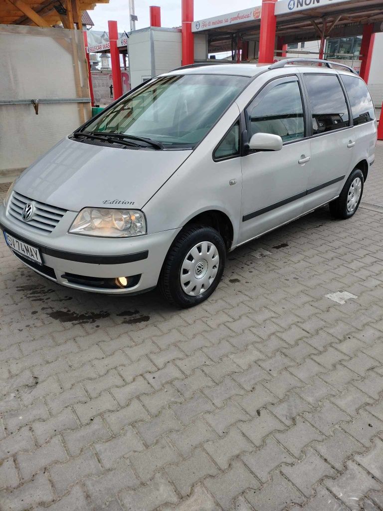 Vând Sharan 19 tdi