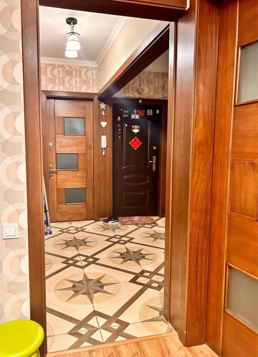 Ойбек, Госпиталка 160 м2 за 160 тысяч 5ти комнатная квартира в центре