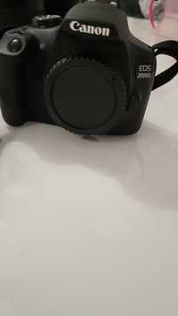 Професионален фотоапарат CANON EOS 2000D