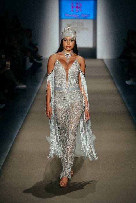 Rochie de Mireasa lucrata manual