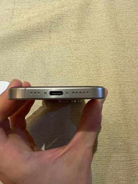 iPhone 15 Pro 256GB Natural Titanium