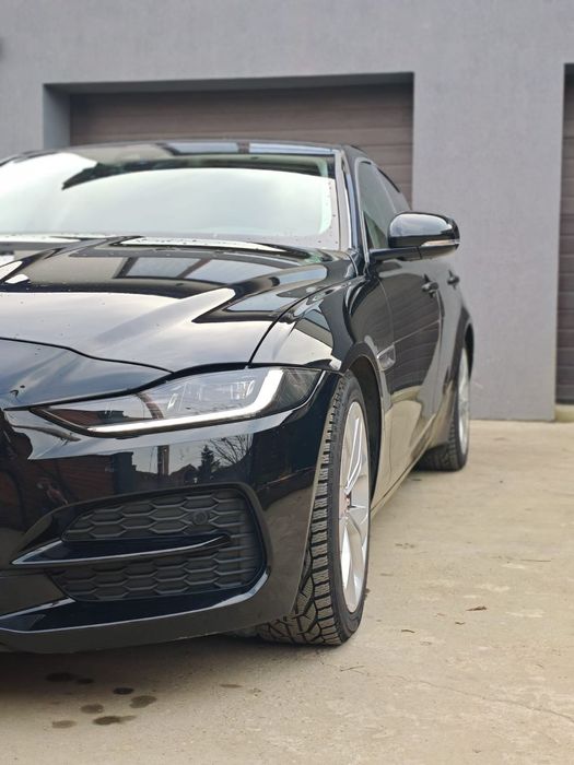 Jaguar XE P250 S