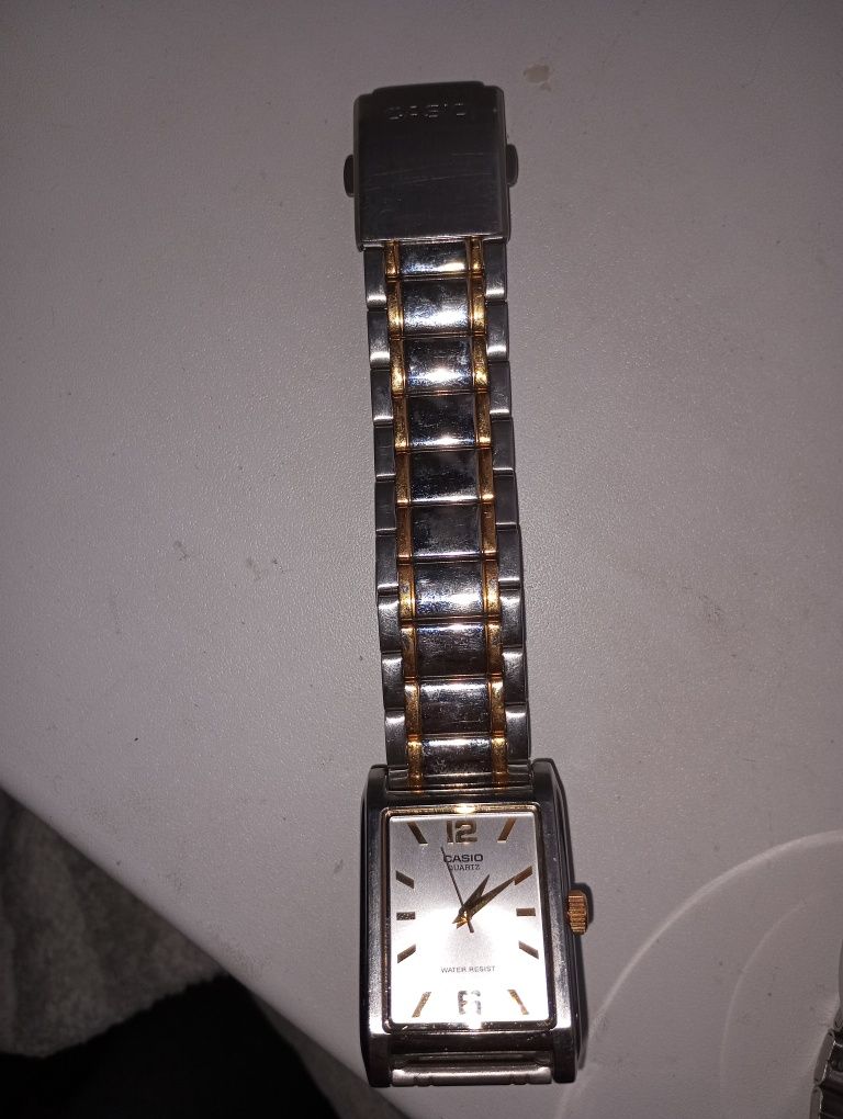 Продам часы casio