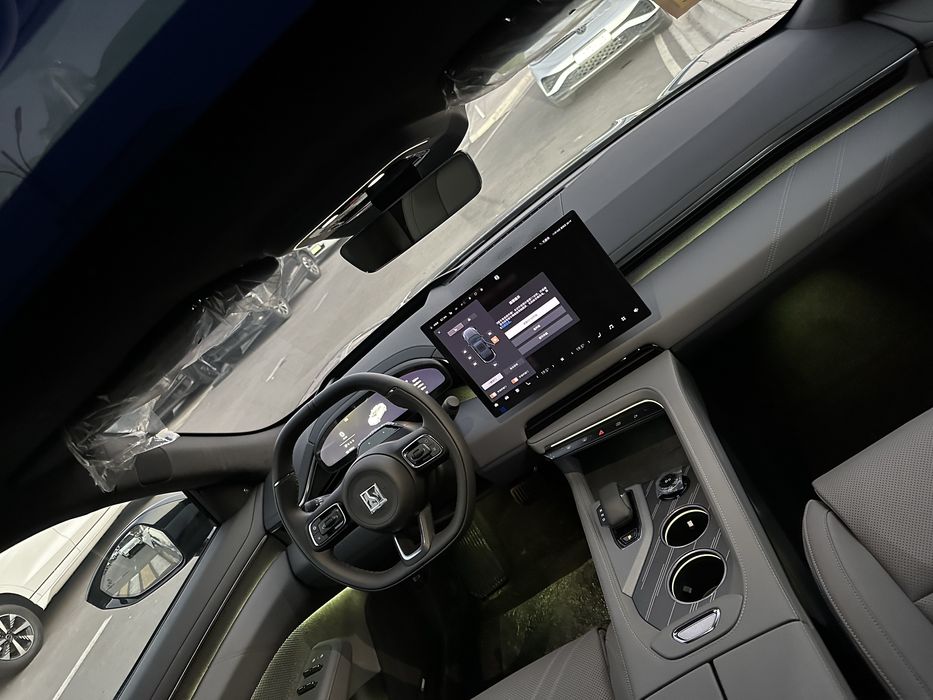 Zeekr 001 Z sport Restyling Full chegirma narxda garantiyalari bilan