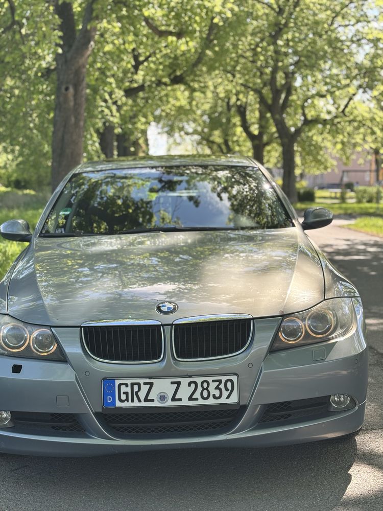 Se vinde BMW E90 2005