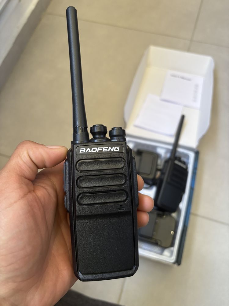Set statii walkie talkie emisie receptie Baofeng noi