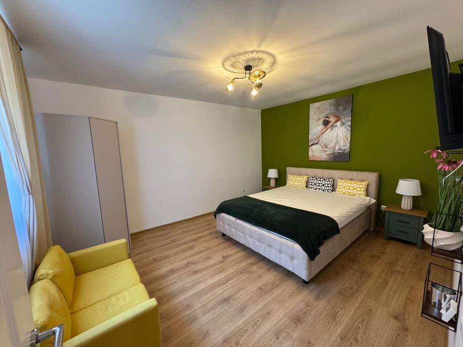 Garsonera de inchiriat in regim hotelier in centru Brasovului .