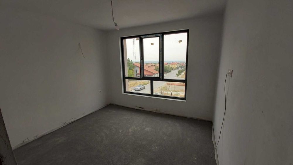 Продава се Тристаен апартамент в с. Белащица, Област Пловдив - 90 кв.м за 1134 €/кв.м - Снимка #1