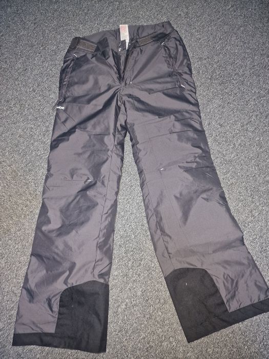 Vând pantaloni de schi
