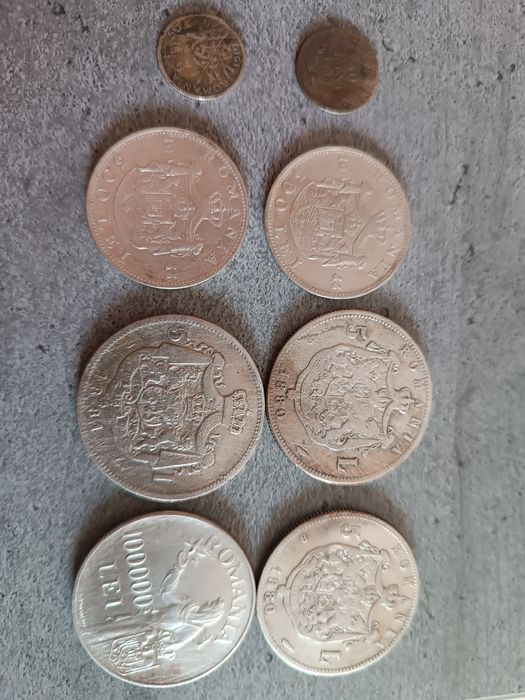 Monezi vechi de vânzare