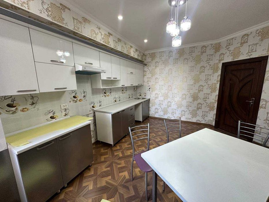 Продаётся 3х комн квартира на 2 этаже Ор-р  Военкомат