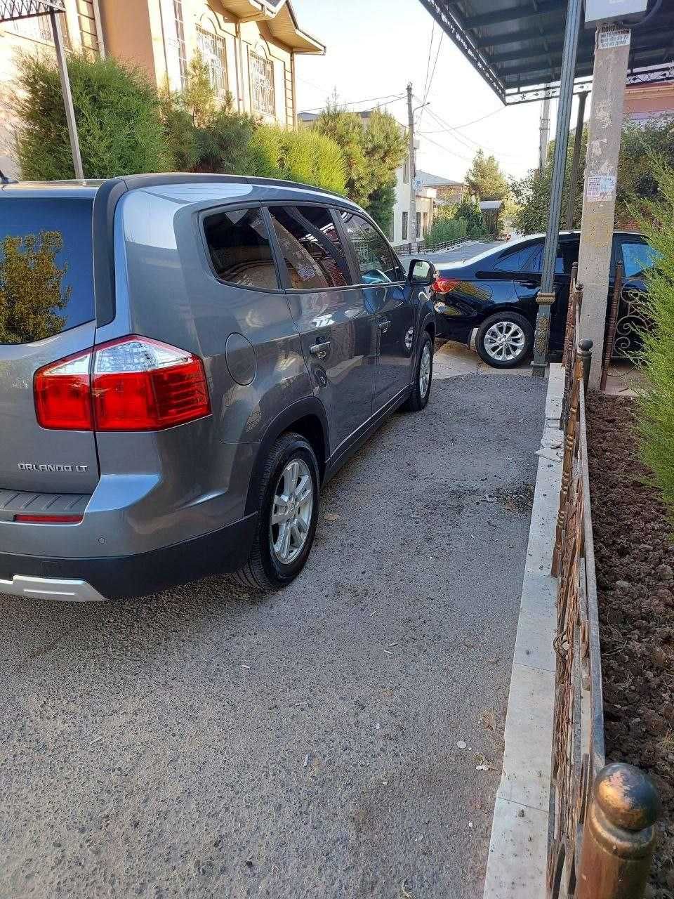 Продаю Chevrolet  orlando 2015 года.