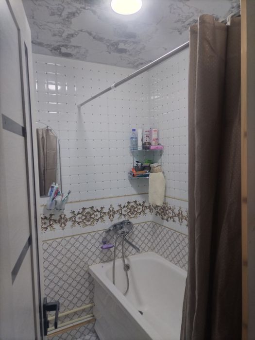 Чирчик 10 м/р Карвон 3х 78кв/м 54.000$ Бош толов ва Паспорт бн Ипотека