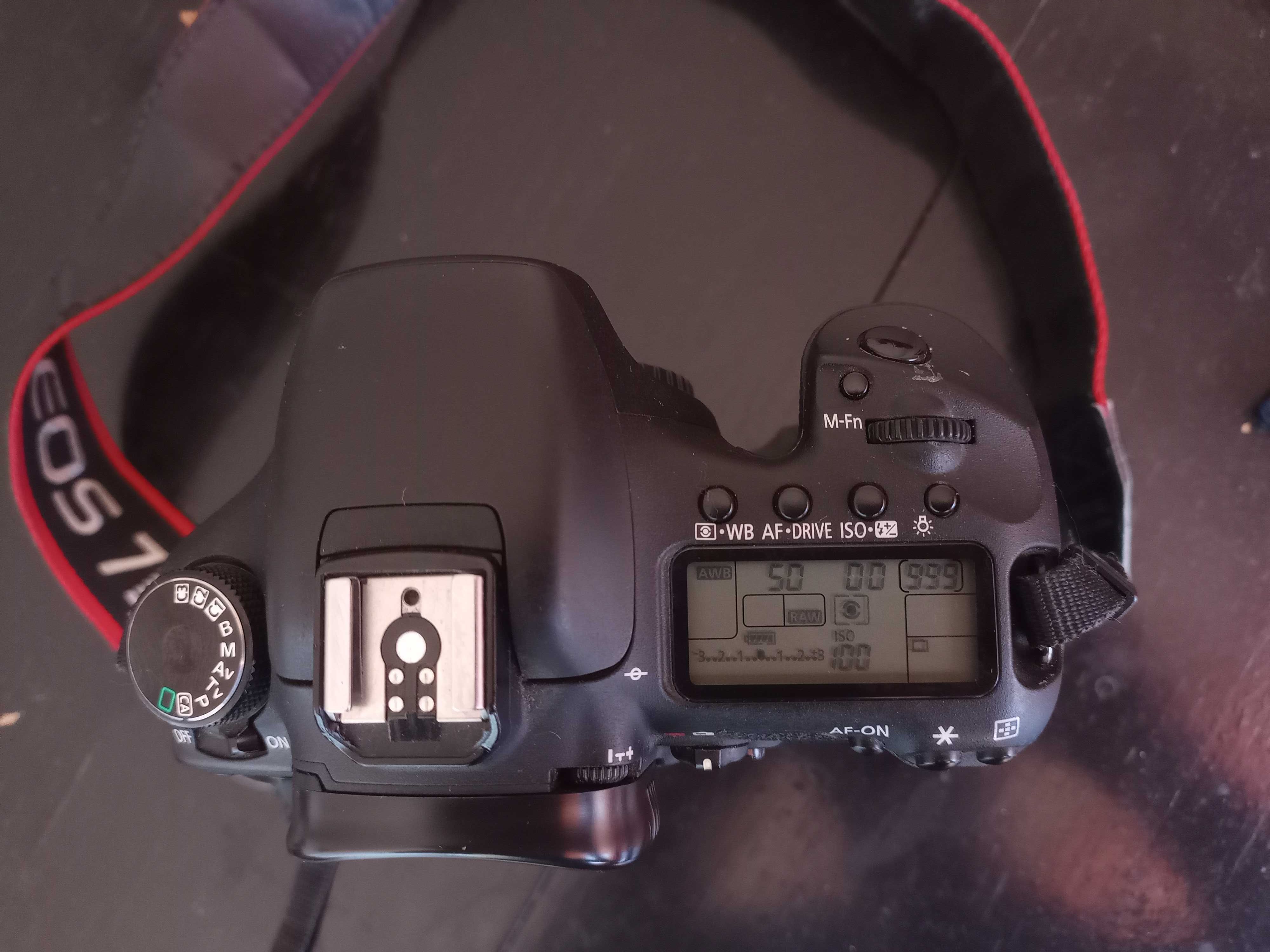 Canon 7D тяло с грип