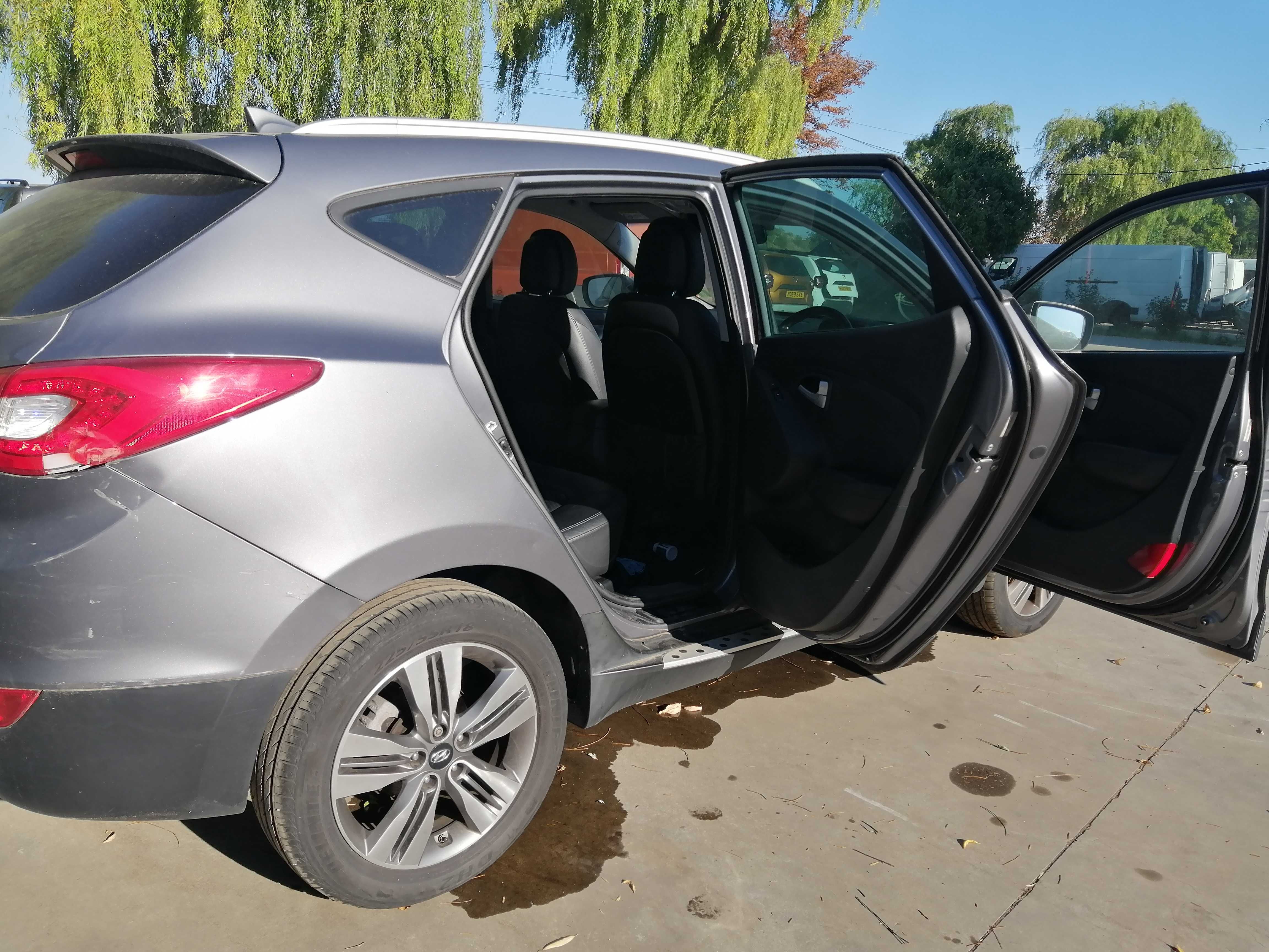 Dezmembram  HYUNDAI ix 35 CRDI