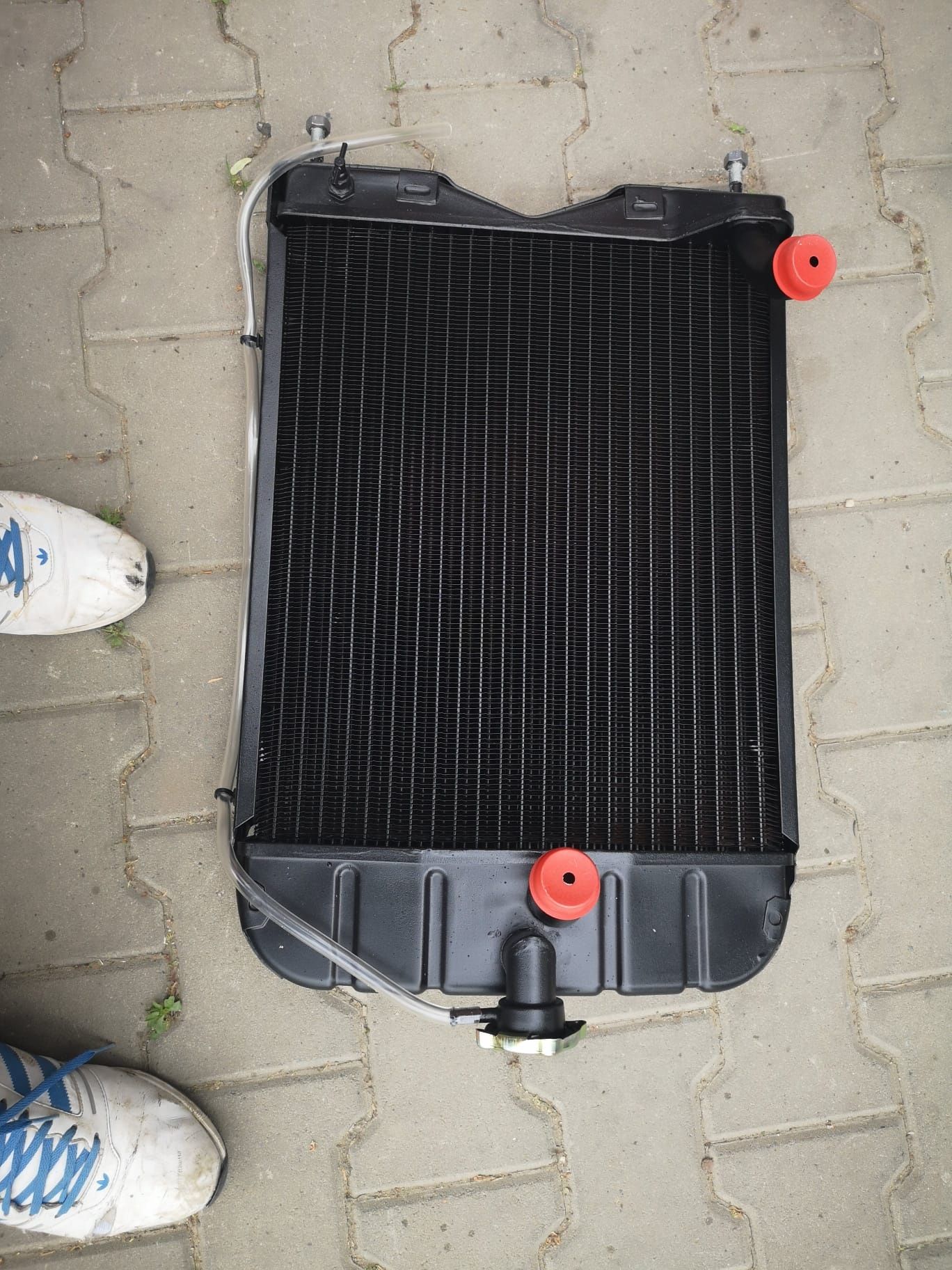 Radiator tractor:Massey ferguson 135 .35
Massey Ferguson
Seria : 100
1