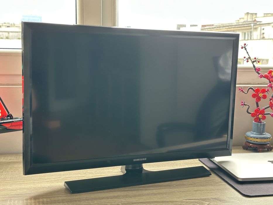 Телевизор samsung 24 inch