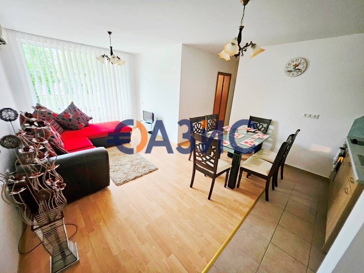 Продава се Двустаен апартамент в к.к. Слънчев бряг - 63 кв.м за 1032 €/кв.м - Снимка #3