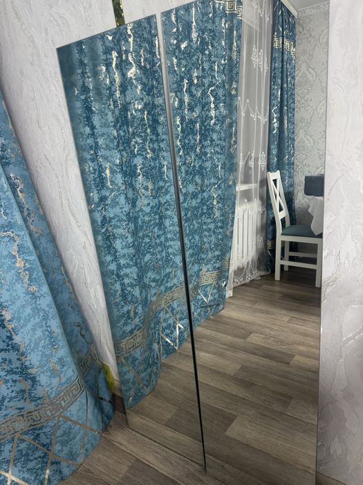 Продам два зеркало идеальное состояния