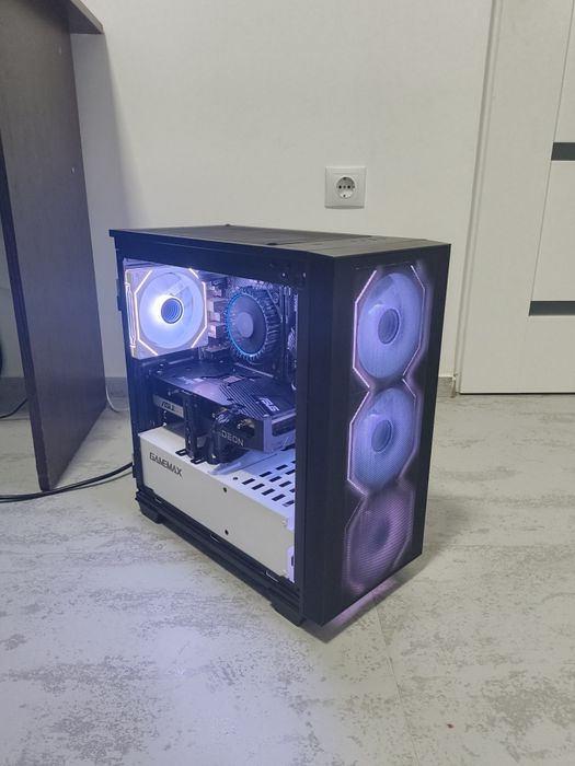 Calculator Gaming Vand sau Schimb.