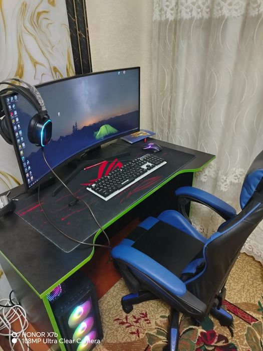 Kompyuter sotiladi Yangi Komplekt